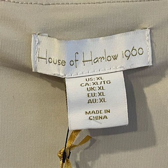 House of Harlow Women's Beige V-Neck Blouse XL Casual All-Day Contour Design - Picture 3 of 9